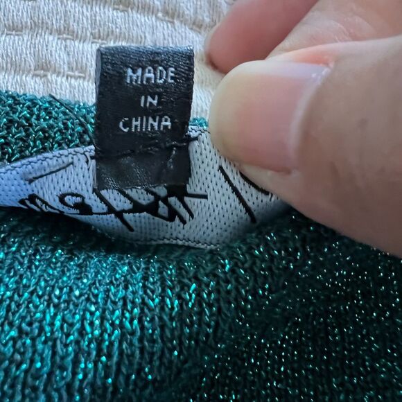 Twelfth Love Green Glittery Long Sleeve Scoop Neck Top Women Sz Medium Shimmer - Picture 13 of 13